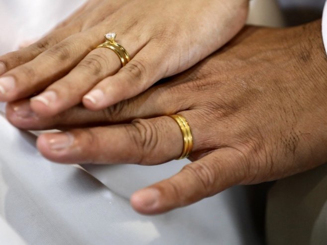 Новинар запросио девојку у програму Директна линија са Путином