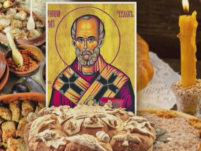 Пола Срба слави, пола иде на славу (ВИДЕО)