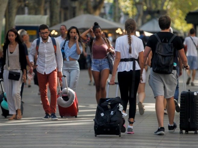 Туристички сектор Шпаније губи око двије милијарде евра годишње