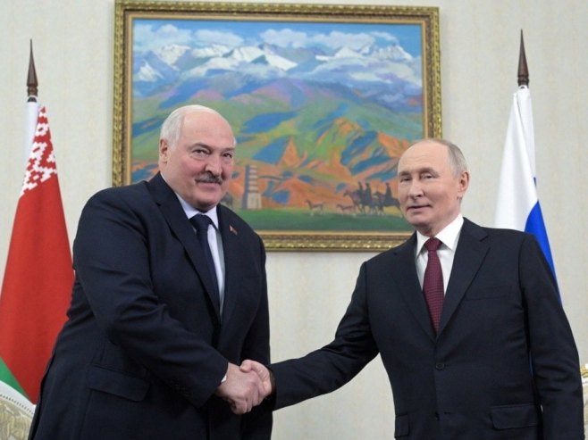 Путин разговарао са Лукашенком у Санкт Петербургу