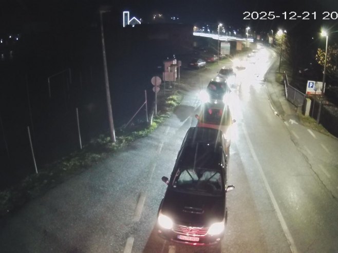 И даље гужве на граници - чека се сатима у дугим колонама