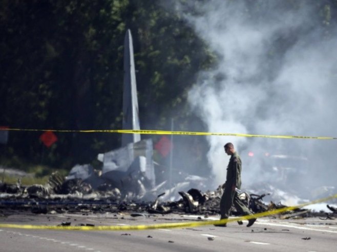 Најмање пет особа погинуло у паду авиона у Тексасу, међу њима и дијете (ВИДЕО)