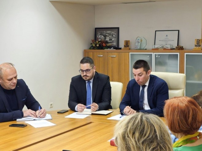 Шулић са представницима Црвеног крста Републике Српске