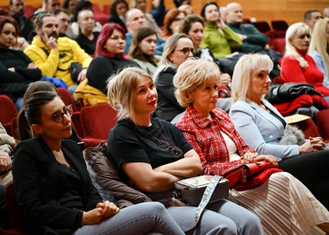 Градишка: Премијерно приказане двије епизоде серије "Осмица"