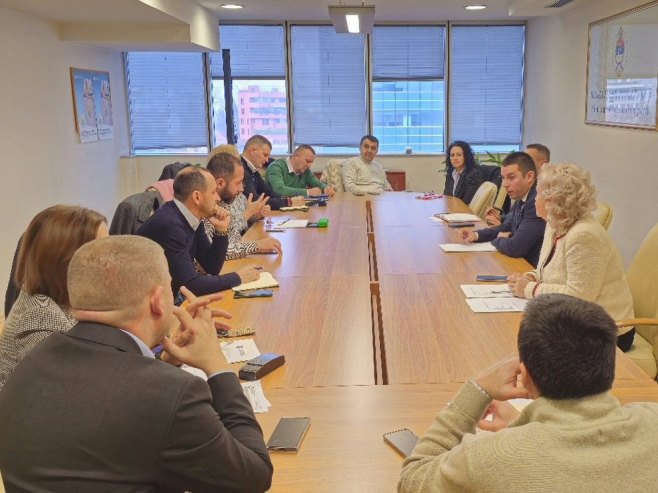 Шулић разговарао са представницима Привредне коморе Српске