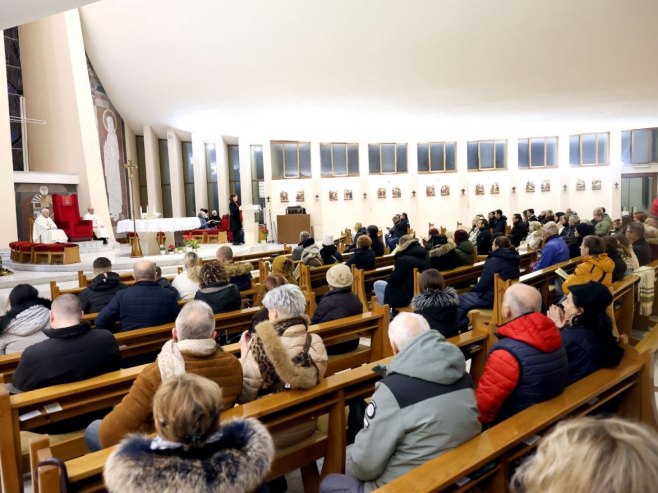 Поноћка у Бањалуци (Фото: ZIPAPHOTO/Borislav Zdrinja)