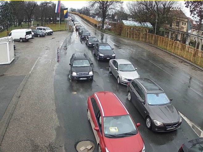 Дужа чекања на више граничних прелаза на улазу у БиХ