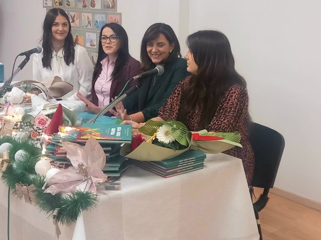 Требиње: Промовисана збирка пјесама за дјецу "Весела азбука животиња"