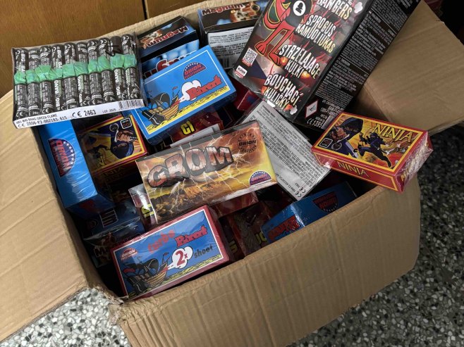 Одузета пиротехничка средства у Козарској Дубици (ФОТО)