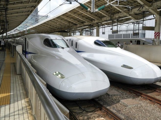 Кина тестирала воз брзине 800 километара на час