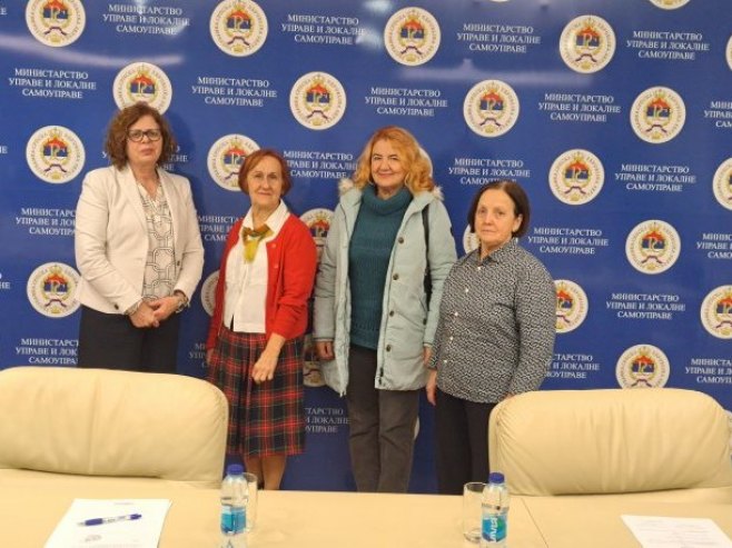 Сенка Јуић са представницима хуманитарних организација - Фото: Уступљена фотографија