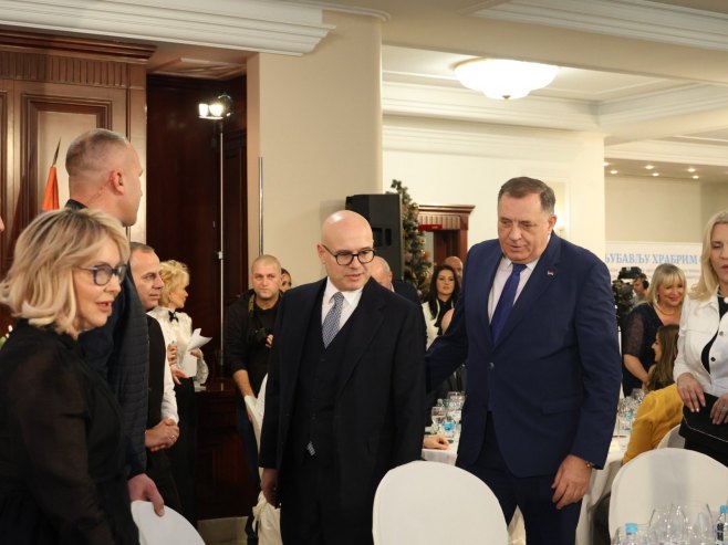 Вучевић: Србија донира милион евра за акцију "С љубављу храбрим срцима" (ВИДЕО)