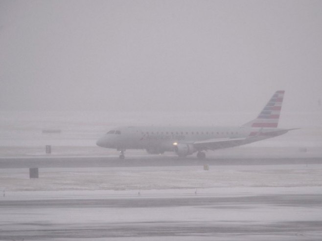 Број отказаних и одложених летова у САД премашио 10.000