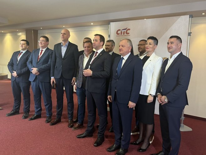 Селак: Осуда поступања ЦИК-а и снажна подршка Синиши Карану