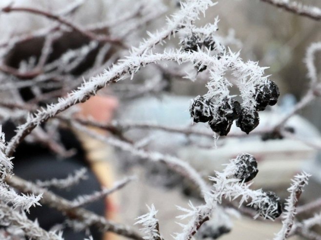 Данас сунчано, крајем дана понегдје слаб снијег