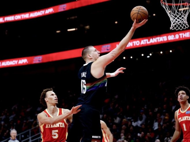 Јокић паузира најмање четири недјеље због повреде кољена