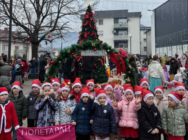 Више од стотину малишана на манифестацији "Зимзосан"