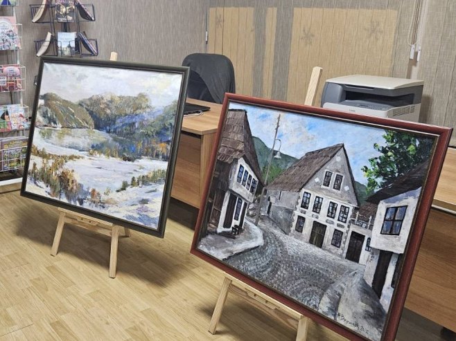 Мркоњић Град: Отворена изложба слика "Изокола"