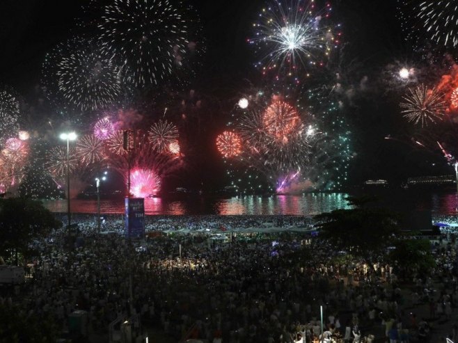 На дочеку Нове године на Копакабани 2,6 милиона, премашен Гинисов рекорд