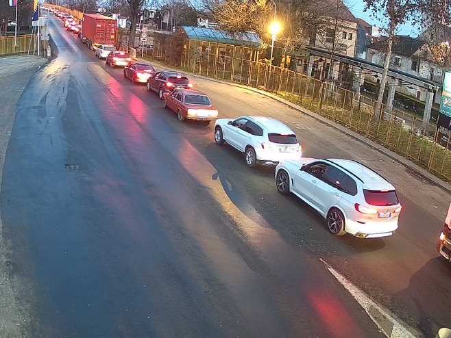 На ГП Градишка, Изачић и Велика Кладуша појачава се интензитет саобраћаја