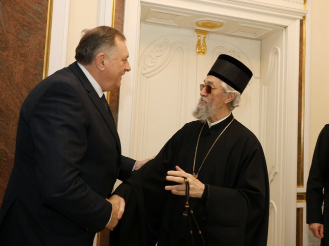 Додик и владика Јефрем (фото: ZIPAPHOTO/Borislav Zdrinja )