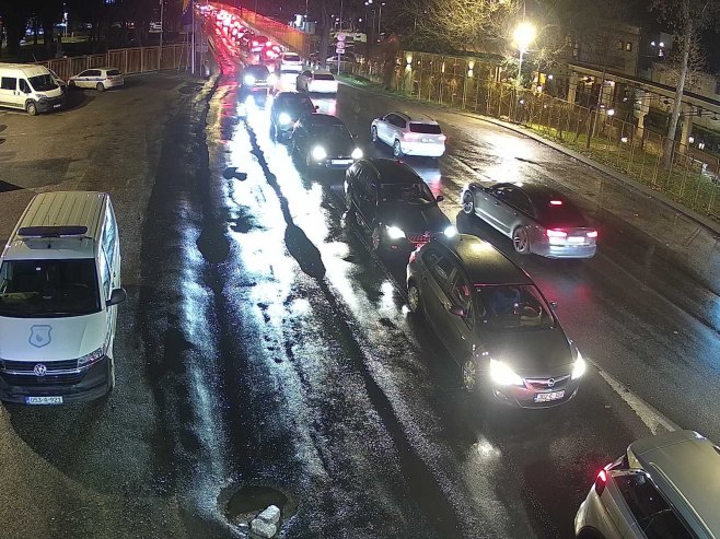 Дуге колоне возила на више граничних прелаза