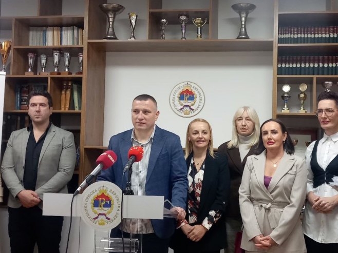 Обраћање Недељка Ламбете - Фото: СРНА