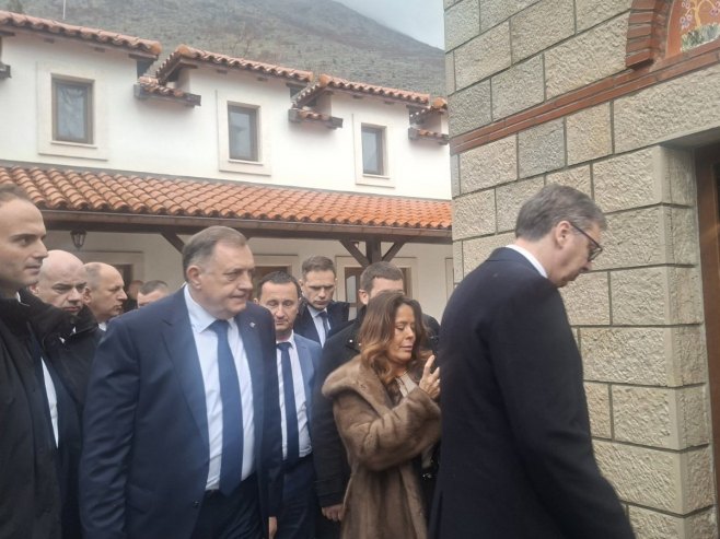 Александар Вучић стигао у Мркоњиће (Фото: РТРС)