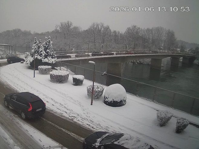 Дуге колоне на прелазима према Хрватској