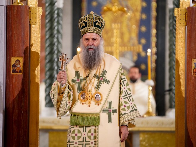 Патријарх служио јутарњу божићну литургију у Храму Светог Саве - Божић празник мира