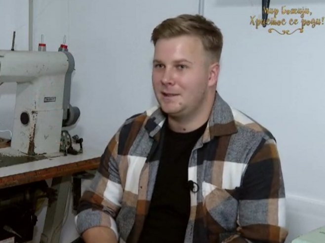 Млади обућар Стефан Ђукић остварио сан - покренуо линију производње спортских и планинарских патика (ВИДЕО)