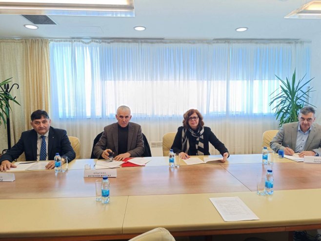 Потписивање уговора - Фото: РТРС