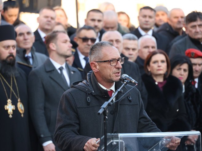 Остојић: Споменик симболише жртву и страдање српског војника (ВИДЕО)