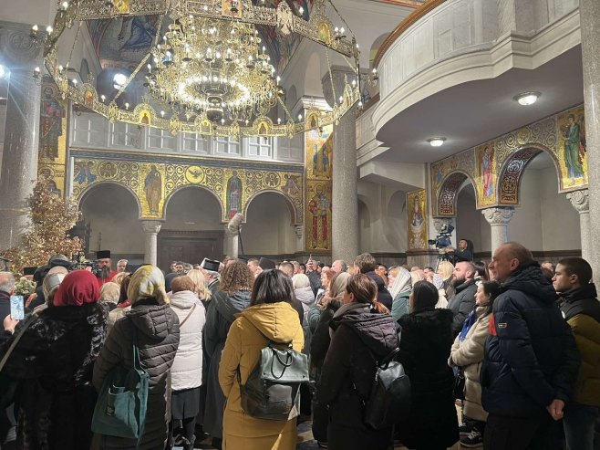 УЖИВО - Патријарх Порфирије у Бањалуци служи литургију поводом крсне славе и Дана Републике