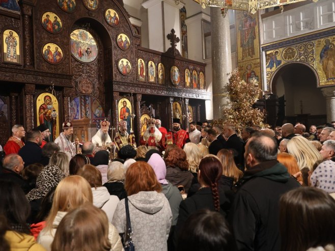 Света архијерејска литургија - Фото: ZIPAPHOTO/Borislav Zdrinja