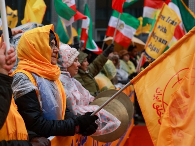 Иран: Десетине мртвих у таласу немира изазваном економском кризом