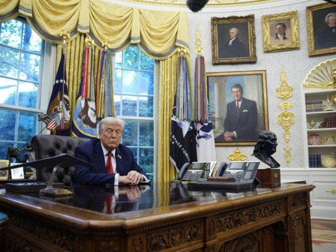 Трампов портрет изложен у Националној галерији портрета у Вашингтону (ФОТО)