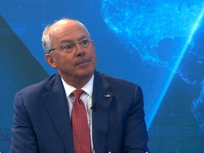 Шмиц: Неизбране бирократе не могу да утичу на вољу народа да бира свог предсједника (ВИДЕО)