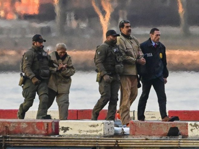 Николас Мадуро (фото: EPA/Stringer) - 