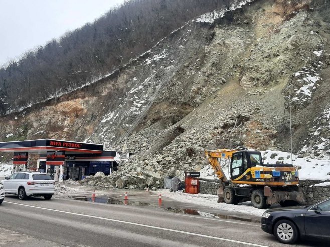 Пут Зворник-Бијељина, одрон - Фото: РТРС