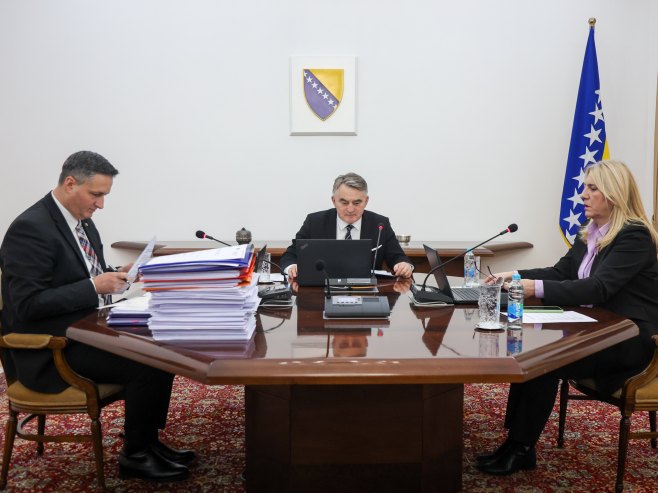 Искористити сва правна и дипломатска средства у случају Трговске горе