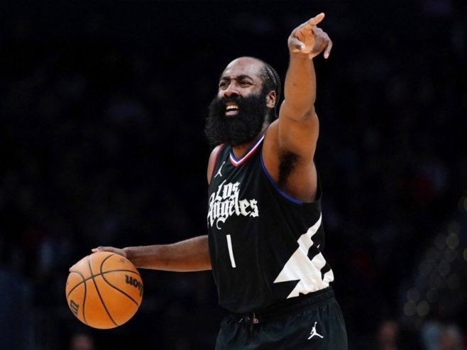 Побједе ЛА Клиперса, Сакрамента и Филаделфије