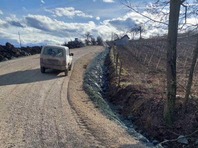 РиТЕ Угљевик: У зони Вујићи–Фалчићи усљед сљед неповољних временских услова дошло до покретања клкзишта