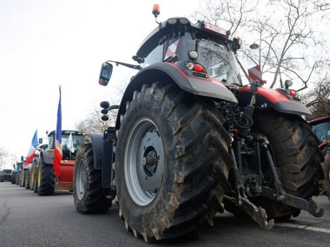 Пољопривредници напустили Париз, протести ескалирали у Тулузу