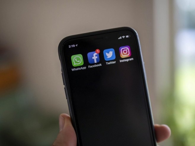 Аустралија: Готово пет милиона тинејџера остало без друштвених мрежа