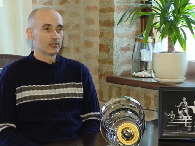 Владимир Тадић из Челинца својим фотографијама одушевљава свјетску јавност (ВИДЕО)