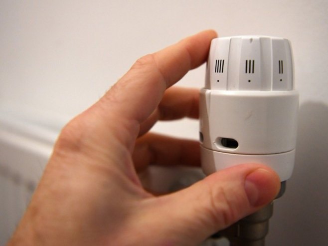 Радијатор (Фото: EPA/ANDY RAIN/илустрација) - 