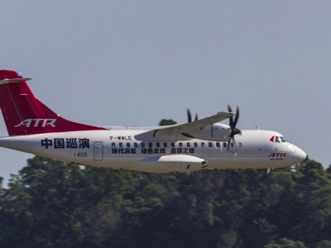 Авион изгубио контакт у Индонезији, у току потрага