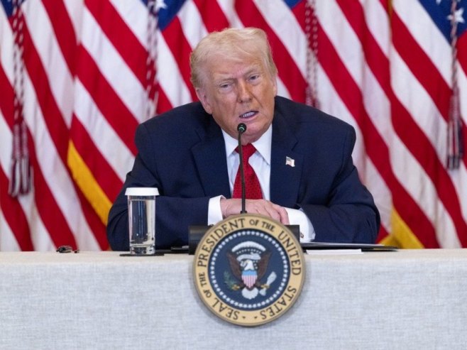 Трамп најавио царине од 10 одсто за осам европских земаља због Гренланда