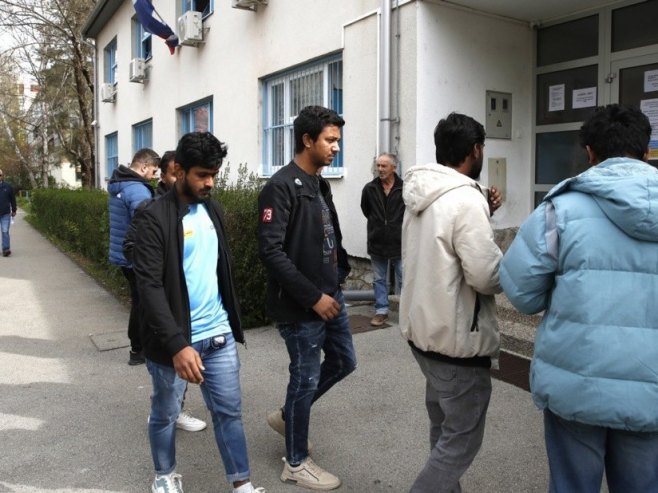 Непалци штрајковали због лоших услова рада у ријечким "Плодинама"